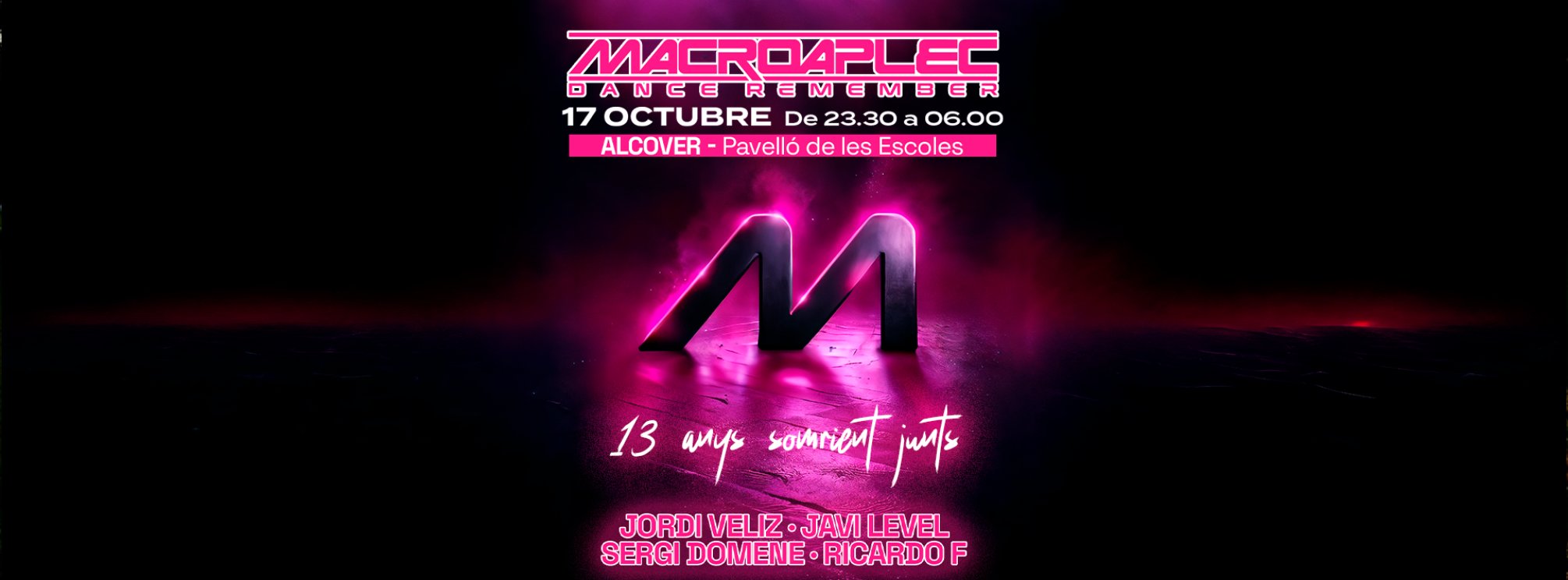 MACROAPLEC 13 anys somrient junts