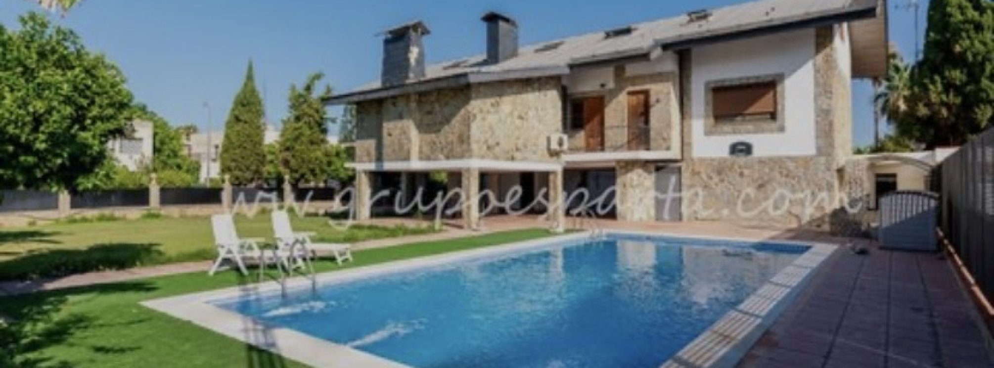 Sicue´s Mansion Party